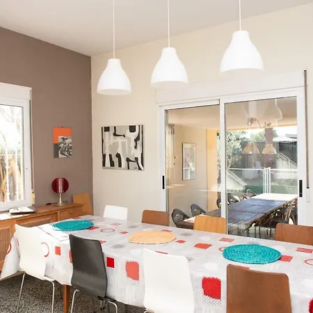 Rive Rouge * Riba-Roja De Turia